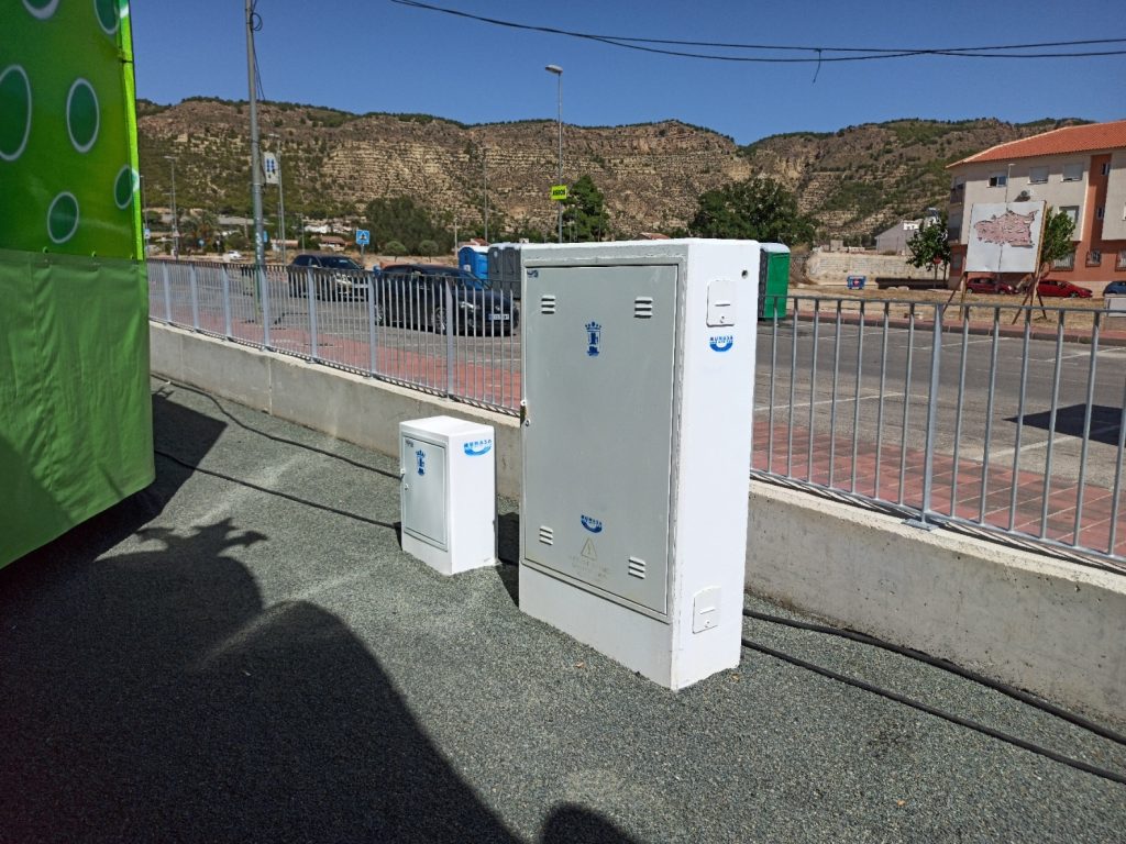 Monolitos, hornacinas para recinto Ferial